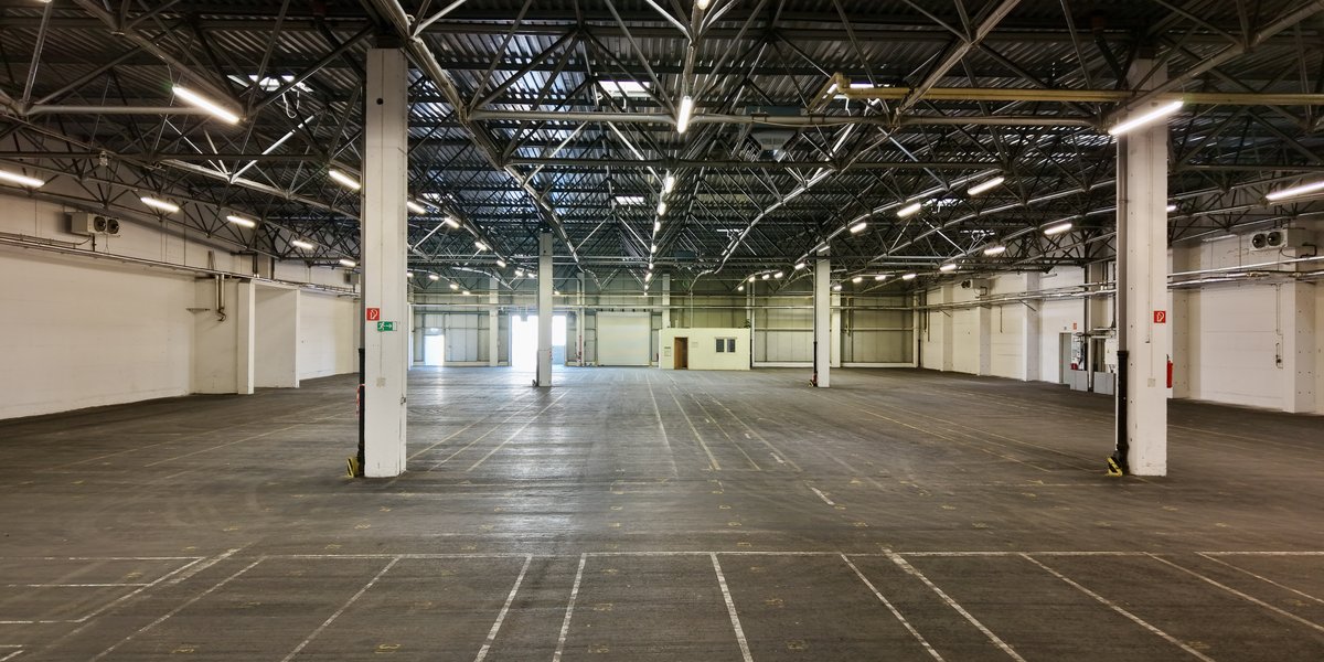 Ronneburg_Heidelbergweg_Lagerhalle_innen_1