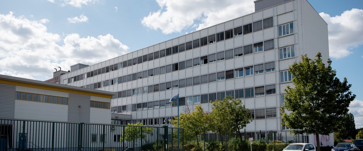 Bürohaus_Rhinstraße_Außenansicht_1