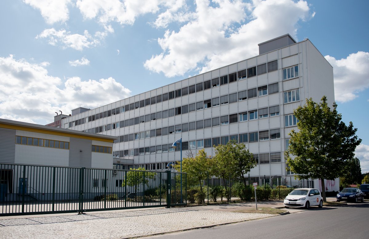 Bürohaus_Rhinstraße_Außenansicht_1